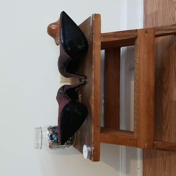 High Heels - Picture 3 of 5